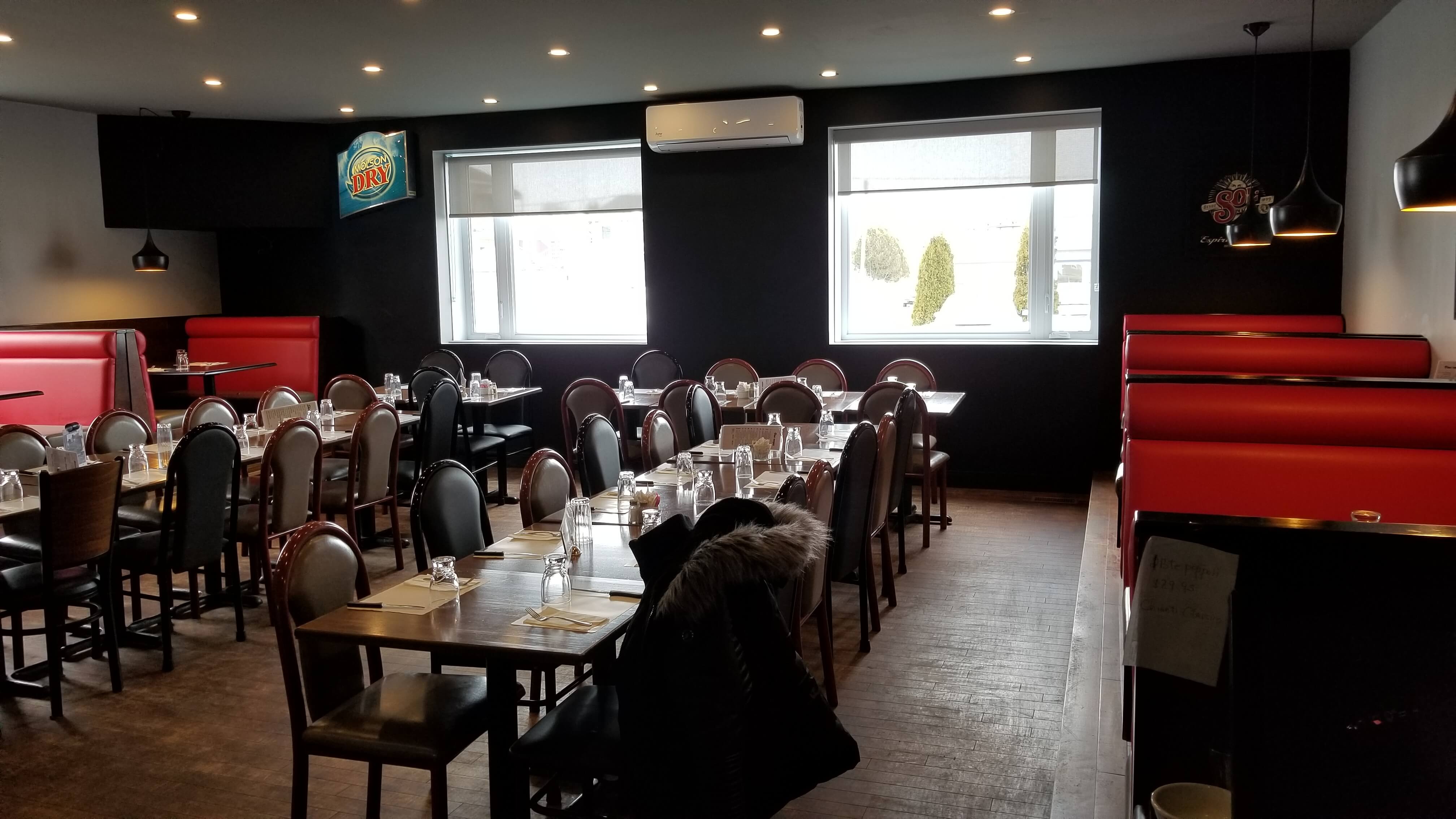 salle-sportive-fenêtre